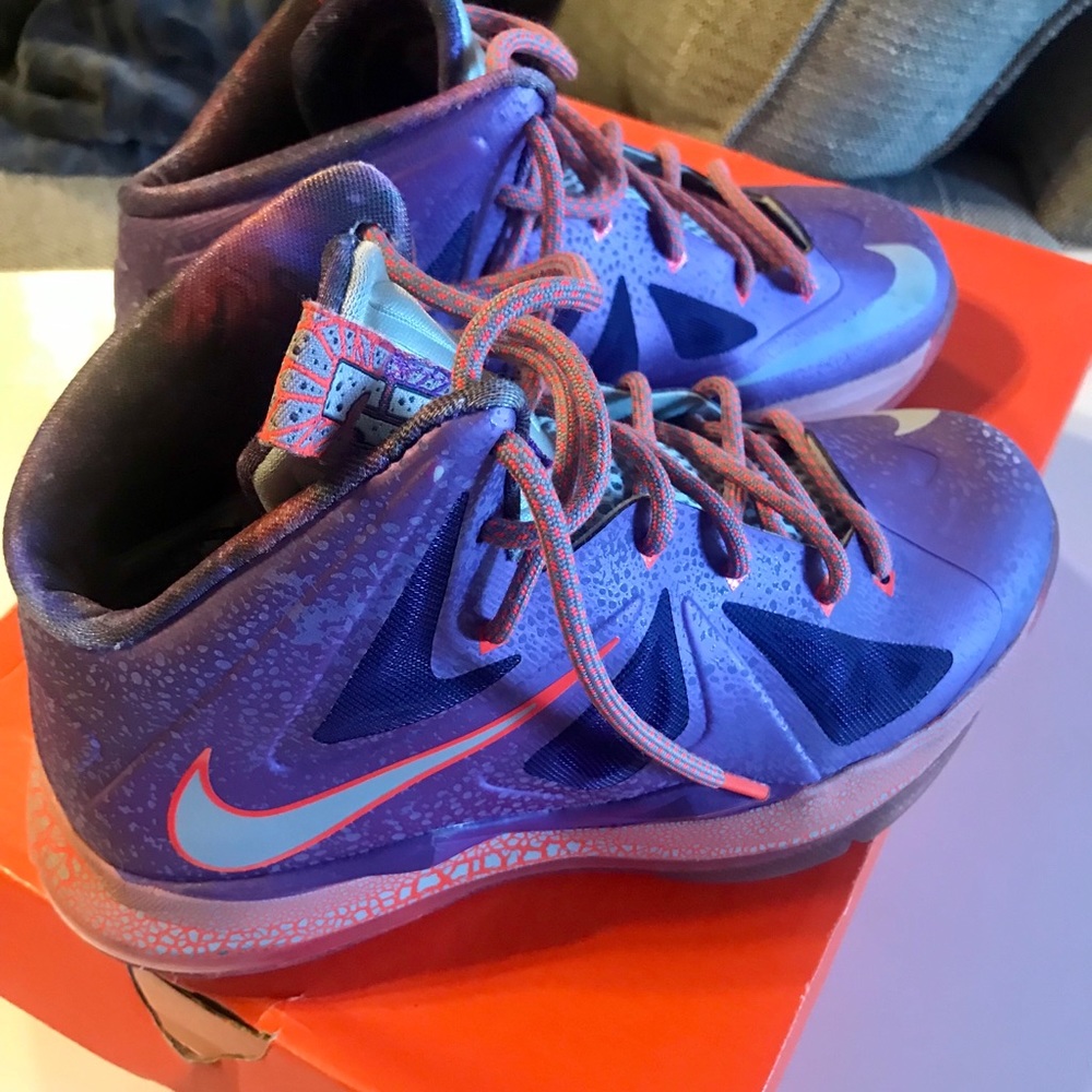 Lebron X Basketball Shoes